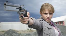 Кадр из фильма "Пипец 2" - 1