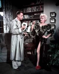 Кадр Зуд седьмого года