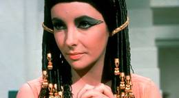 Кадр из фильма "Клеопатра" - 2