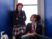 Кадр Таймлесс. Рубиновая книга