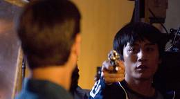 Кадр из фильма "Темная история" - 1