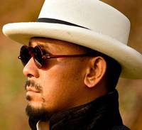 Кадр Пусть летят пули