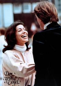 Кадр Зеленая птица