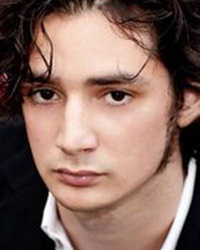 Андреа Фарри фото