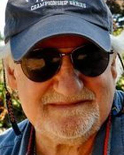 Дэвид Уарри-Смит фото