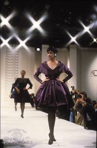 Кадр Яркие огни, большой город