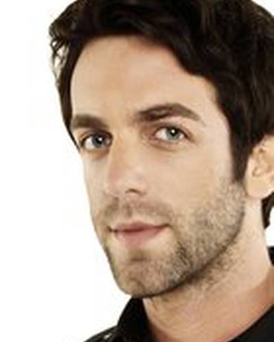 Б.Дж. Новак фото