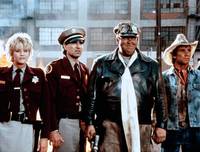 Кадр Вооружены и опасны