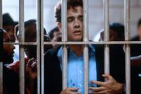 Кадр Костер тщеславий