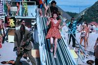 Кадр Обратно на пляж