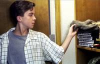 Кадр Малкольм в центре внимания