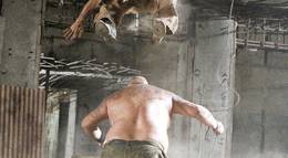 Кадр из фильма "13-й район" - 1