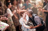 Кадр Женщина и мужчины