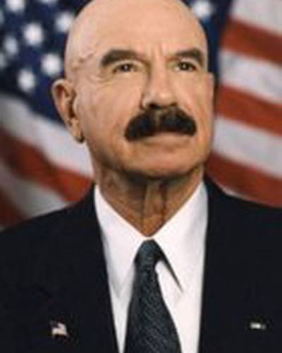 Дж. Гордон Лидди фото