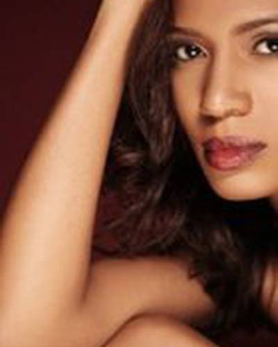 Рошана Симмонс фото