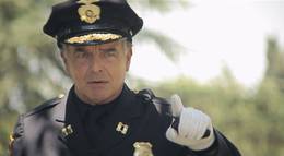 Кадр из фильма "Неправильные копы" - 1