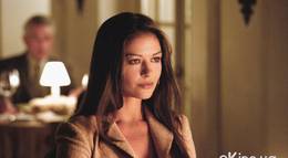 Кадр из фильма "Невыносимая жестокость" - 2