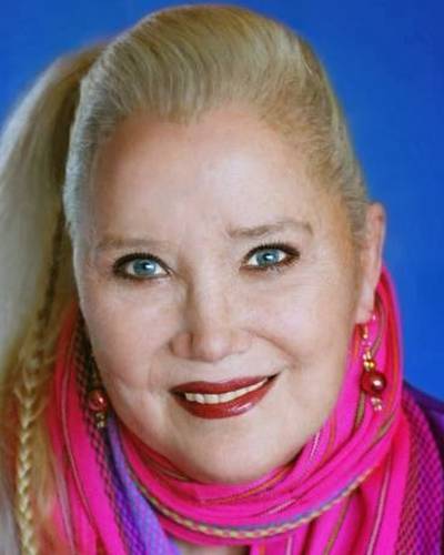 Сэлли Кёркленд фото