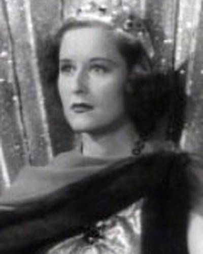 Беатрис Робертс фото