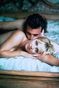 Кадр Занавес любви