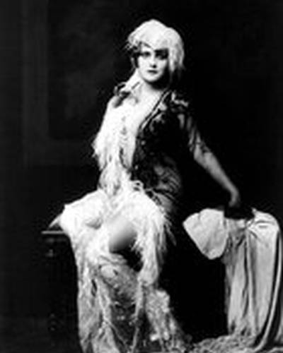 Клаудия Делл фото