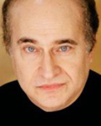 Роберт Требор фото