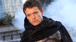 Кадр из фильма "Плащ" - 1