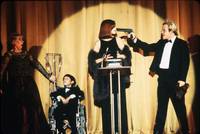 Кадр Безумный Сесил Б.