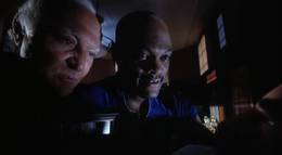 Кадр из фильма "Американская девственница" - 1