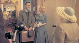 Кадр из фильма "Вдали от рая" - 2