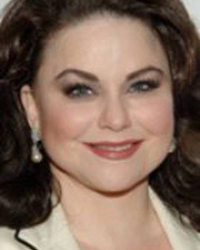 Дельта Бурк фото