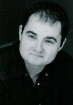 Дилан Робертс фото