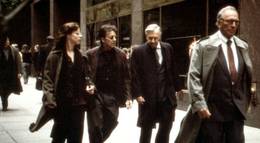 Кадр из фильма "Свой человек" - 1