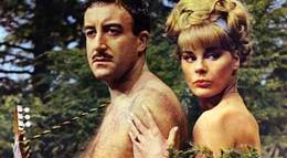 Кадр из фильма "Выстрел в темноте" - 1