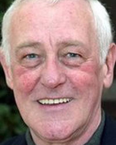 Джон Махони фото