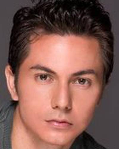 Трой Манандич фото