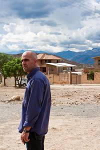 Кадр Они продают даже дождь