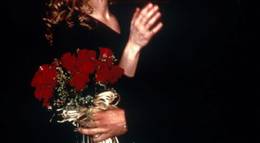 Кадр из фильма "Холостяк" - 1