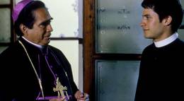 Кадр из фильма "Тайна отца Амаро" - 2
