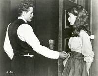 Кадр К востоку от рая