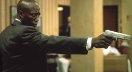 Кадр из фильма "Служители закона" - 2