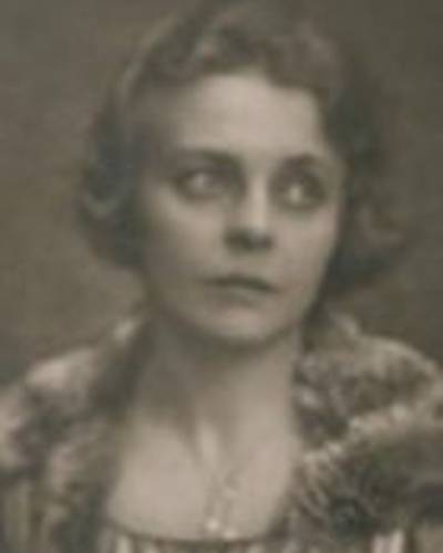 Stella Harf фото