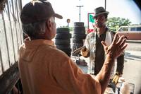 Кадр Мачете убивает