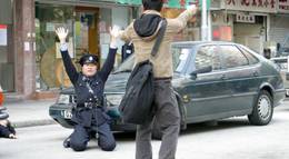 Кадр из фильма "Горячие новости" - 2