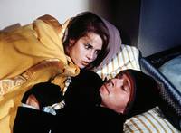 Кадр Босиком по парку