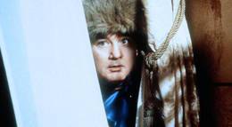 Кадр из фильма "Человек, который слишком мало знал" - 2