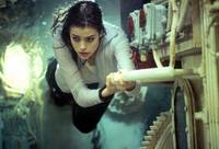 Кадр И целого мира мало