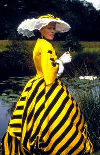 Кадр Ангелы и насекомые