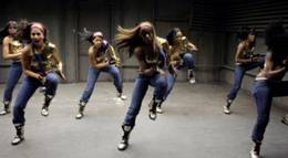 Кадр из фильма "Как она двигается" - 1