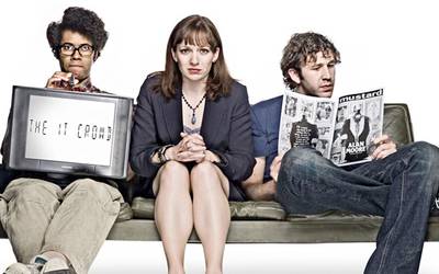 Компьютер вместо девушки: 5 лучших сериалов о нердах